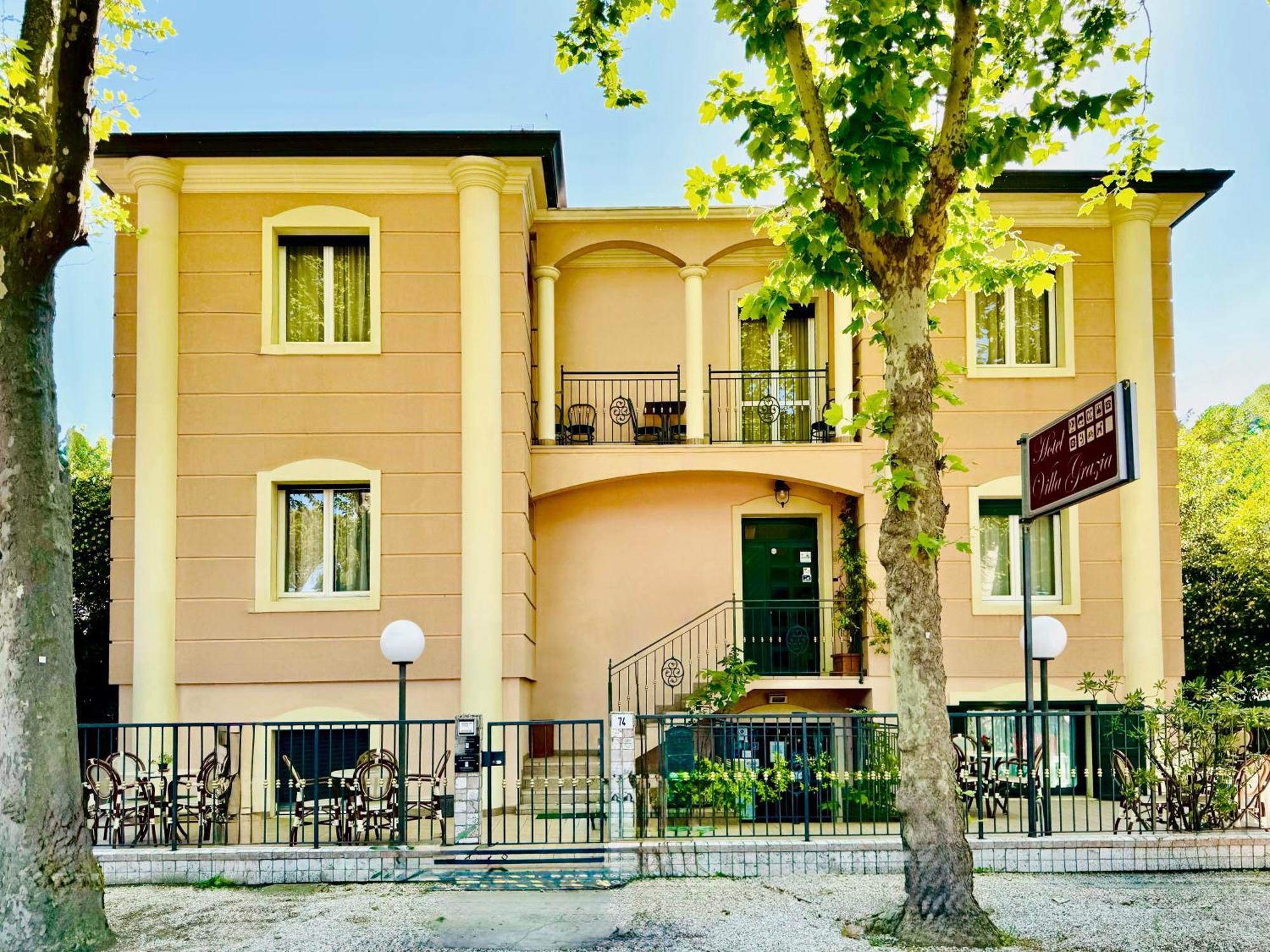 Hotel Villa Grazia Чезенатико Экстерьер фото
